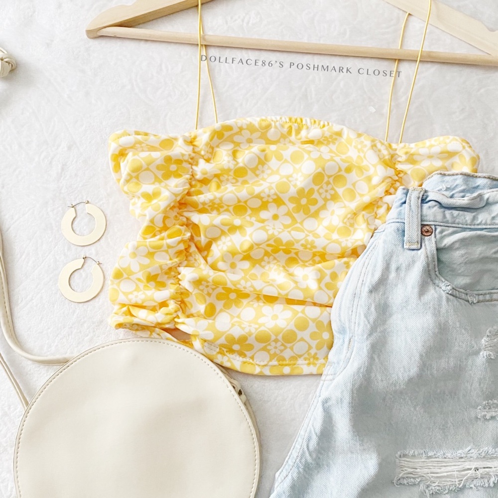 NWT Yellow & White 70’s Floral Print Ruched Cropped Camisole - Picture 4 of 11